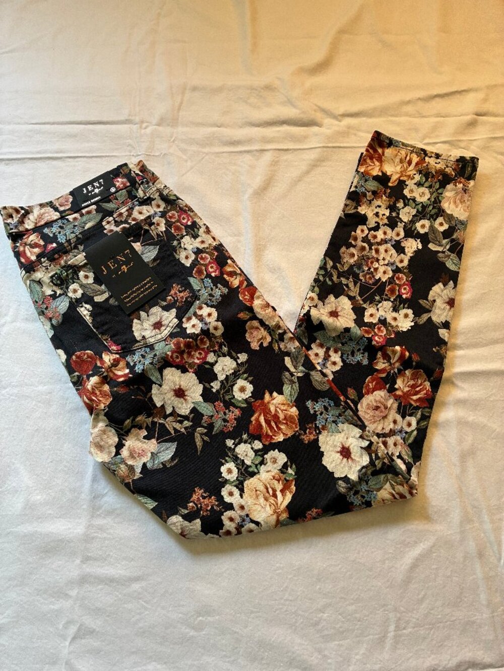 NWT JEN7 by 7 For All Mankind Floral Ankle Skinny Jeans Black Size 8